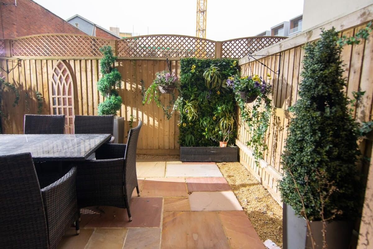 Deluxe Apartment Near Cabot Circus W Parking Sleeps 5 Bristol Zewnętrze zdjęcie